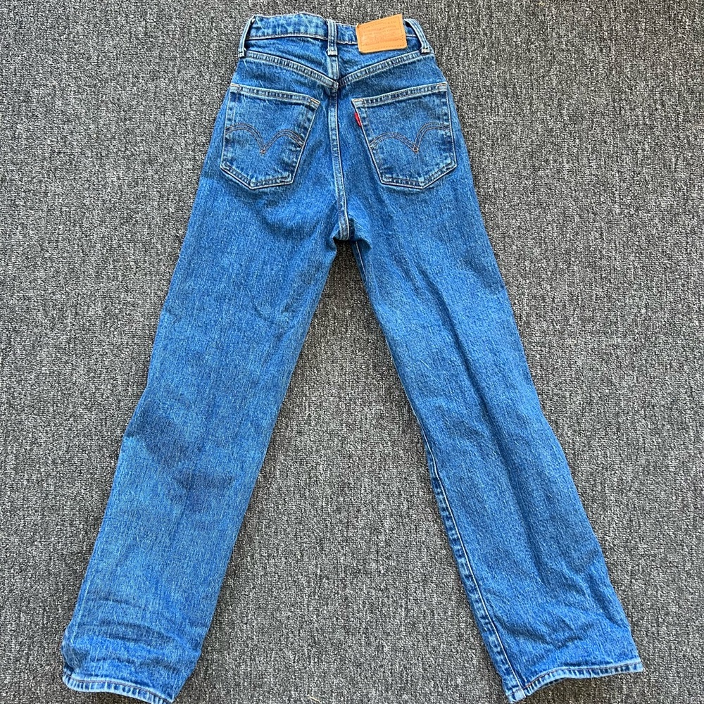 Levi’s Ribcage High Waist Straight Jeans in “Georgie”